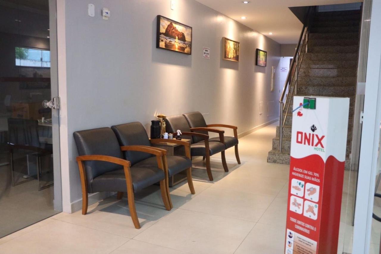 Onix Hotel Aeroporto Лауру-ди-Фрейтас Экстерьер фото
