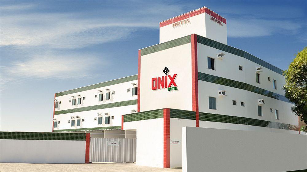Onix Hotel Aeroporto Лауру-ди-Фрейтас Экстерьер фото