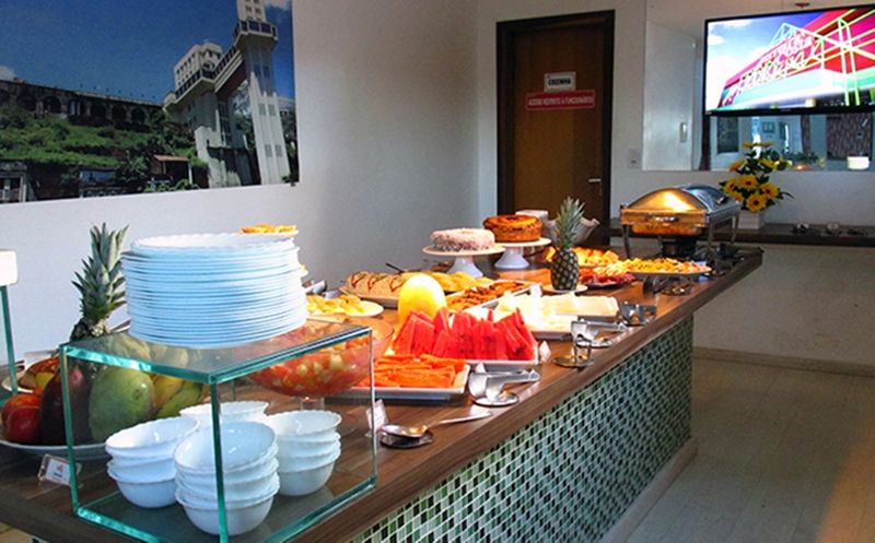 Onix Hotel Aeroporto Лауру-ди-Фрейтас Экстерьер фото